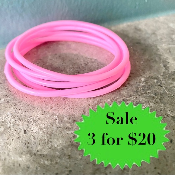 Hot Topic Jewelry Bubblegum Pink 5pc Rubber Gummy Bracelets